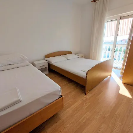 Apartment Ines * Primošten