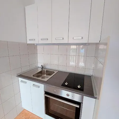 Apartment Ines * Primošten